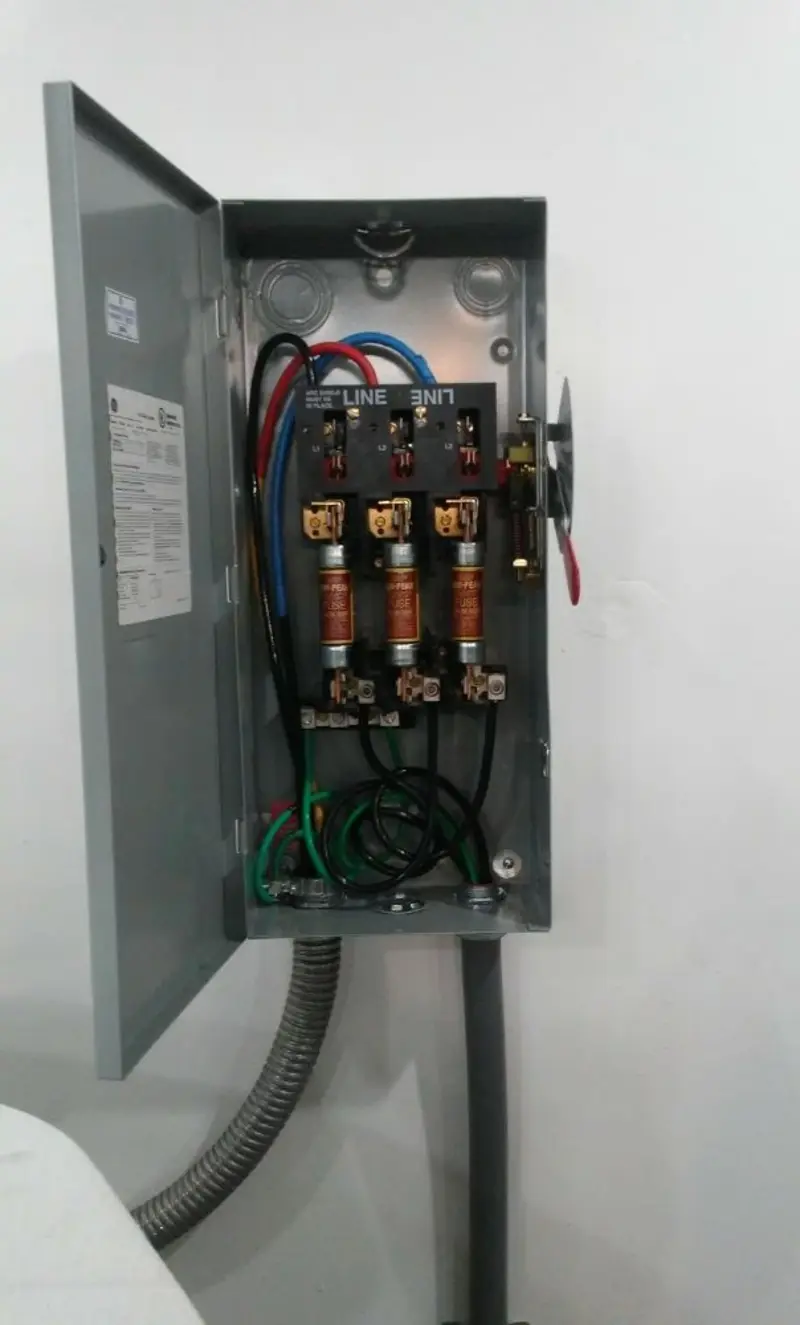 Three-phase disconnect switch installed for Electrical Wiring & Rewiring in Flowing Wells